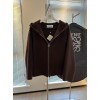 Yi-Loewe-032
