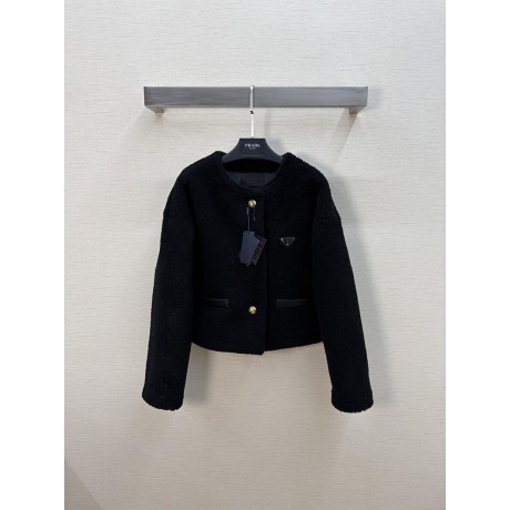 Yi-Prada-001