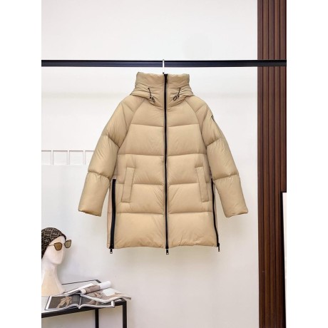 Yi-Prada-040