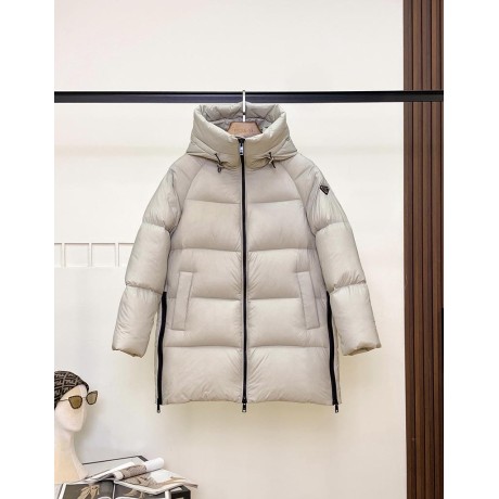 Yi-Prada-041