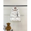 Yi-Prada-074