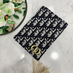 diorクリスチャンディオール財布  サイズ：10X14cm