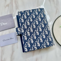 diorクリスチャンディオール財布  サイズ：15x19x4cmcm