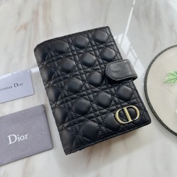diorクリスチャンディオール財布  サイズ：15x19x4cmcm